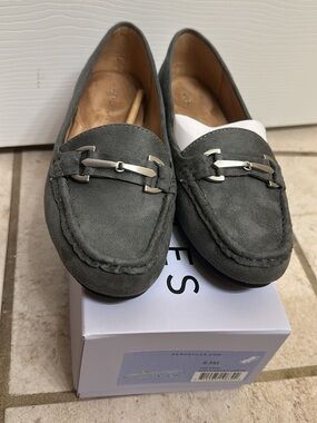 AEROSOLES Dark Gray Suede Bit Loafers